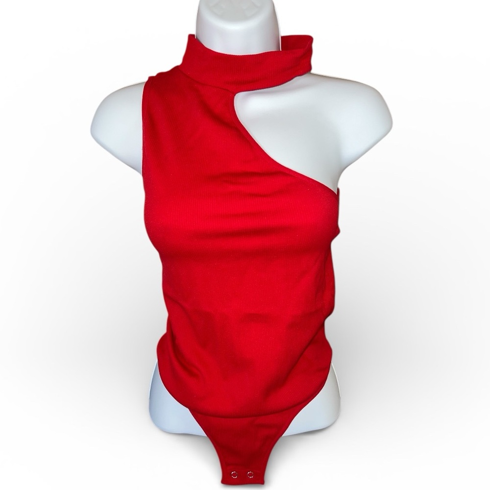 Suette Collection Red One-Shoulder Mock Neck Ribbed Bodysuit M/L